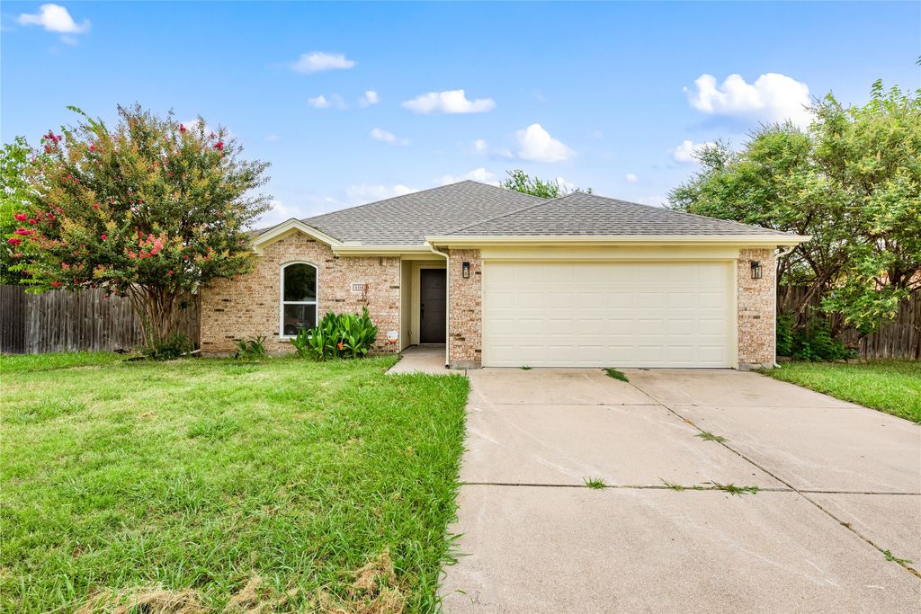 408 Reagan Lane, Burleson, TX 76028