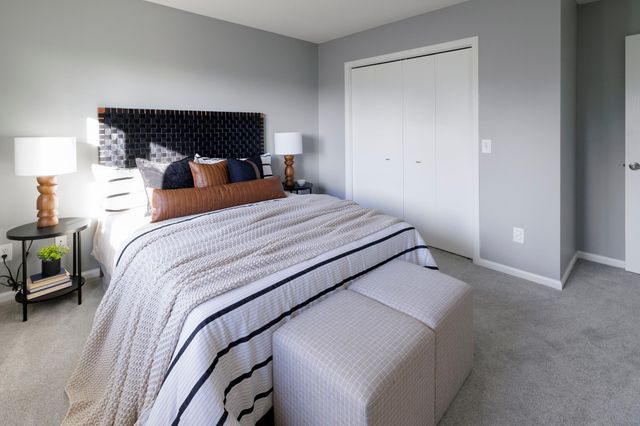 9807 Almond Avenue N, Brooklyn Park, MN 55443