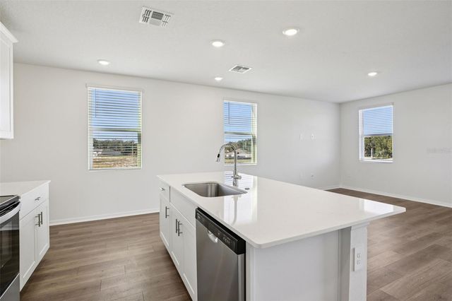 698 MUHLY WAY, Lady Lake, FL 32159