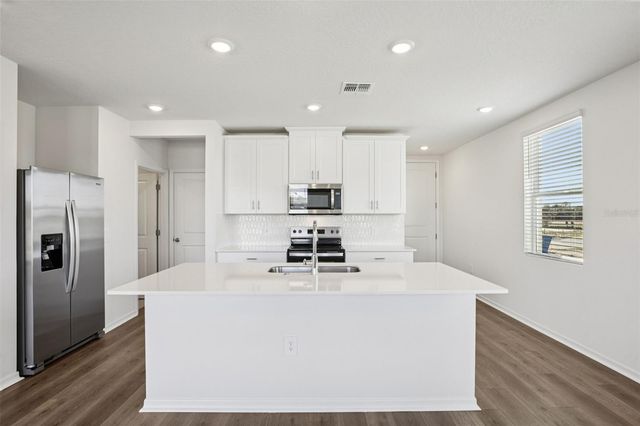 698 MUHLY WAY, Lady Lake, FL 32159