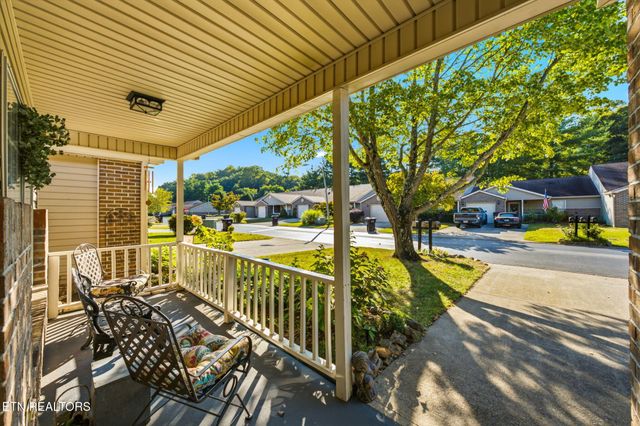 10017 Gate Post Way, Knoxville, TN 37931