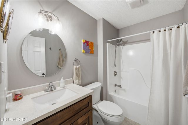 10017 Gate Post Way, Knoxville, TN 37931