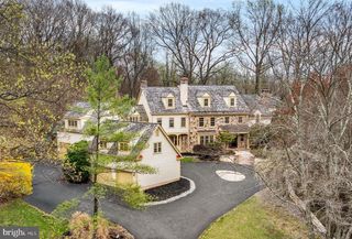 20 SLEEPY HOLLOW DR, Newtown Square, PA 19073