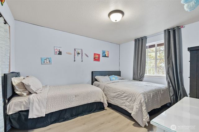 31 NE Skipper Court, Belfair, WA 98528