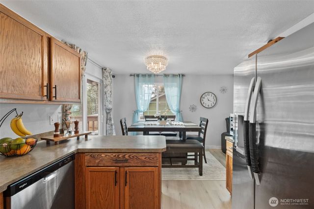 31 NE Skipper Court, Belfair, WA 98528