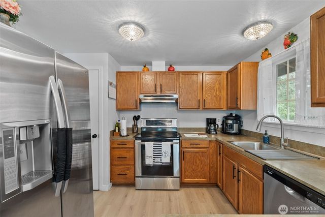 31 NE Skipper Court, Belfair, WA 98528