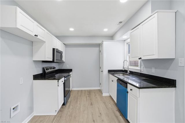 950 H AVE, Norfolk, VA 23513