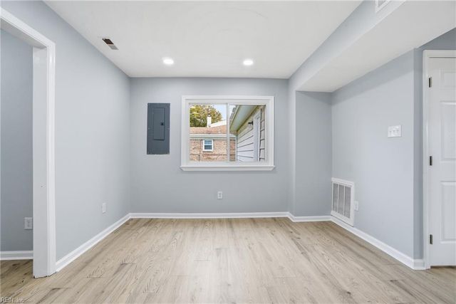 950 H AVE, Norfolk, VA 23513