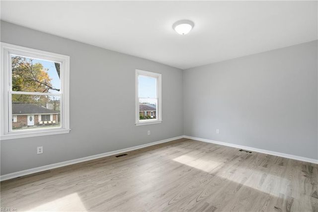 950 H AVE, Norfolk, VA 23513