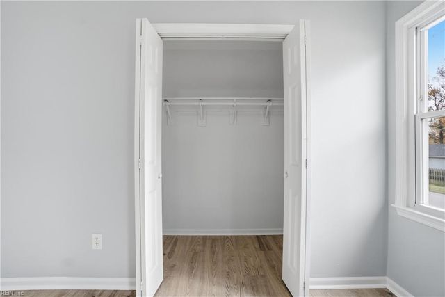 950 H AVE, Norfolk, VA 23513