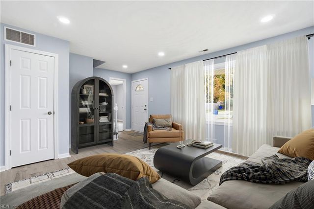 950 H AVE, Norfolk, VA 23513