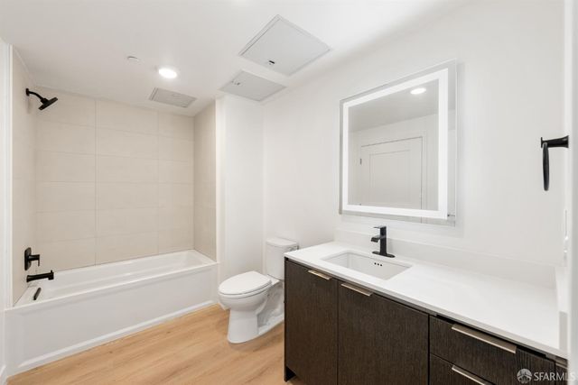 52 Kirkwood Avenue 421, San Francisco, CA 94124