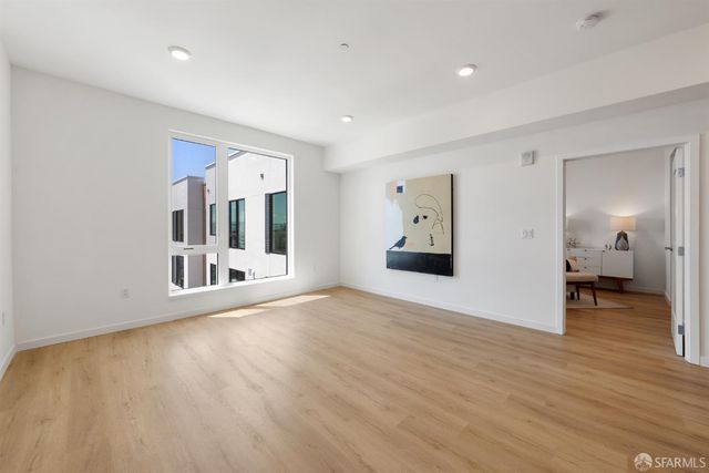 52 Kirkwood Avenue 421, San Francisco, CA 94124