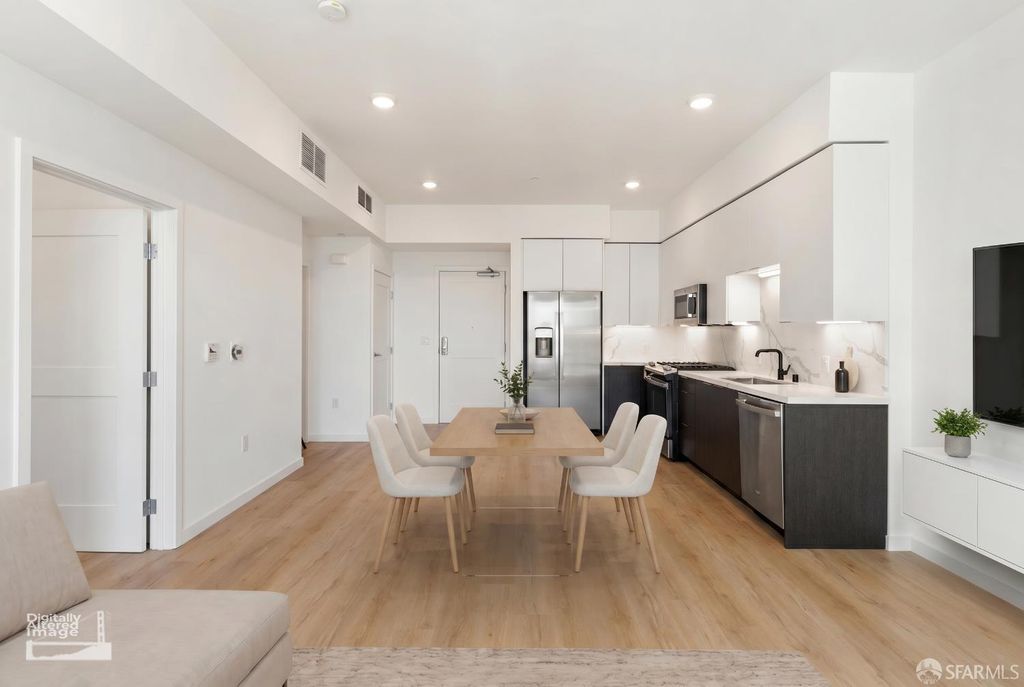 52 Kirkwood Avenue 421, San Francisco, CA 94124