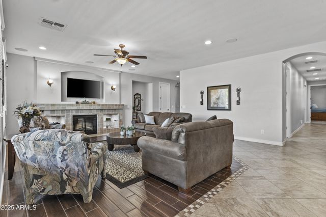 2466 E ARIS Drive, Gilbert, AZ 85298