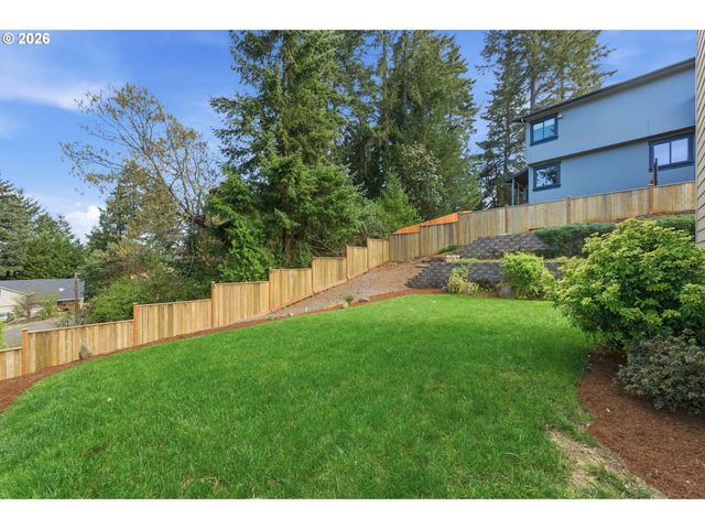 87941 10TH St, Veneta, OR 97487