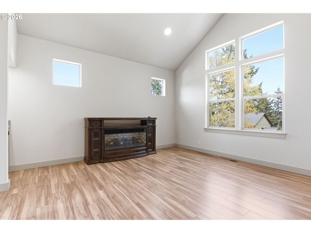 87941 10TH St, Veneta, OR 97487