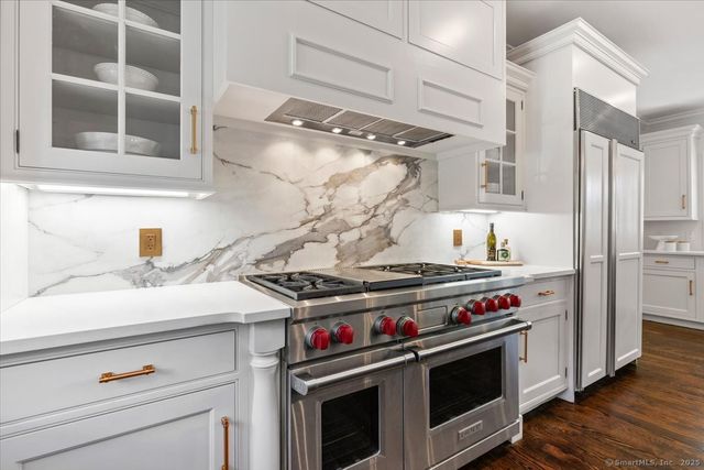 1421 Oenoke Ridge, New Canaan, CT 06840