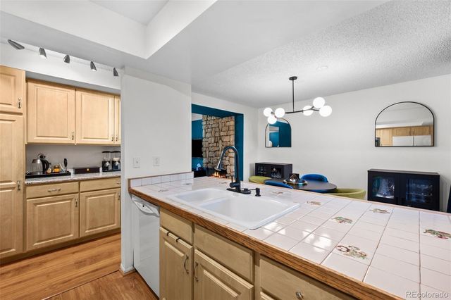 3851 S Fraser Street, Aurora, CO 80014