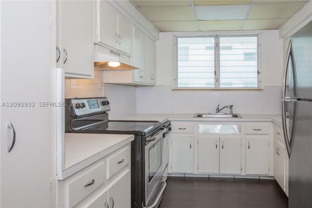 10178 Collins Ave 202, Bal Harbour, FL 33154