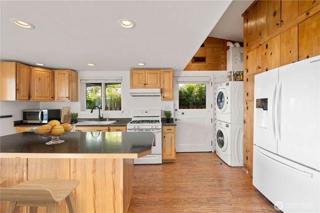 17888 Cobahud Road, La Conner, WA 98257