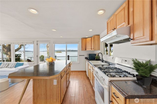 17888 Cobahud Road, La Conner, WA 98257