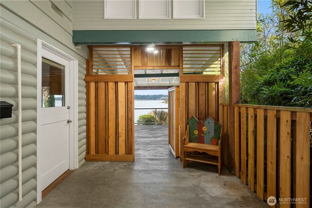 17888 Cobahud Road, La Conner, WA 98257