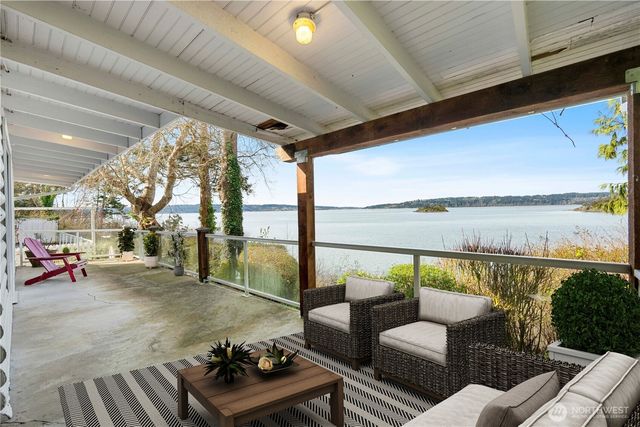 17888 Cobahud Road, La Conner, WA 98257