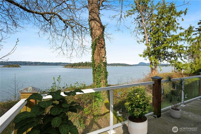 17888 Cobahud Road, La Conner, WA 98257