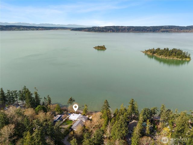 17888 Cobahud Road, La Conner, WA 98257