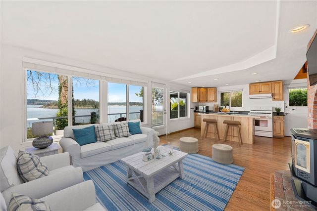 17888 Cobahud Road, La Conner, WA 98257