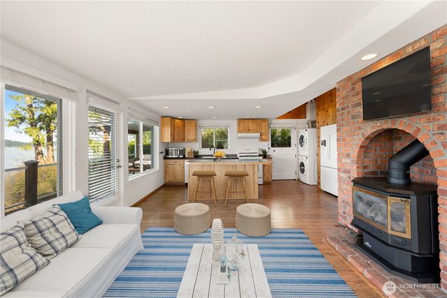 17888 Cobahud Road, La Conner, WA 98257