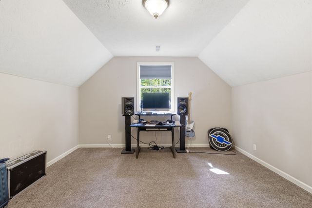 424 Tyler Ct, Cottontown, TN 37048