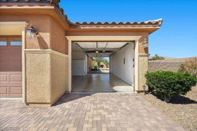 8985 South Tomsik Street, Las Vegas, NV 89113