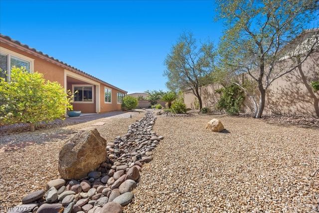 8985 South Tomsik Street, Las Vegas, NV 89113