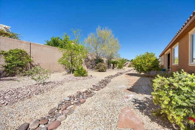 8985 South Tomsik Street, Las Vegas, NV 89113