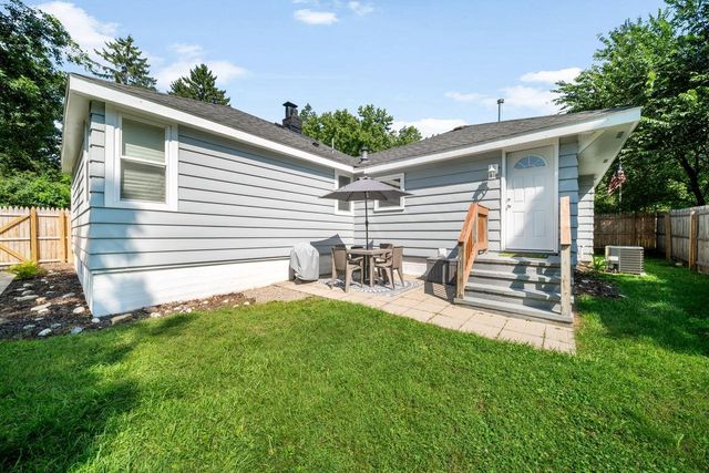 N3236 Vine ROAD, Lake Geneva, WI 53147