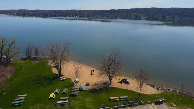N3236 Vine ROAD, Lake Geneva, WI 53147