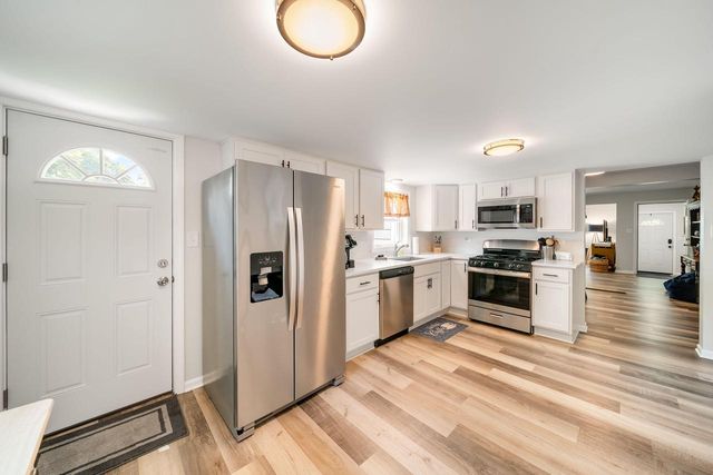 N3236 Vine ROAD, Lake Geneva, WI 53147
