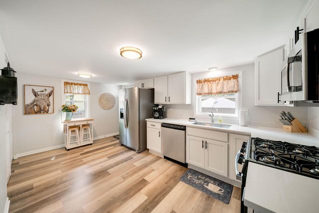N3236 Vine ROAD, Lake Geneva, WI 53147