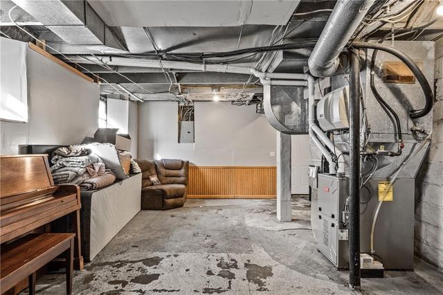 1012 Main Street, Eau Claire, WI 54701