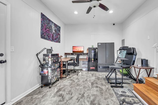 2206 Green Acres Dr, Clarksville, TN 37042