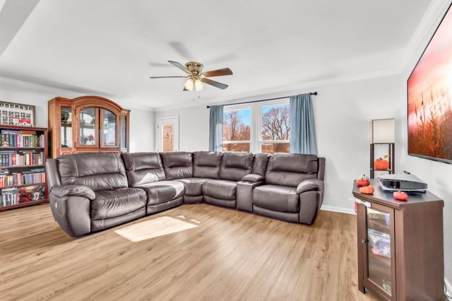 2206 Green Acres Dr, Clarksville, TN 37042