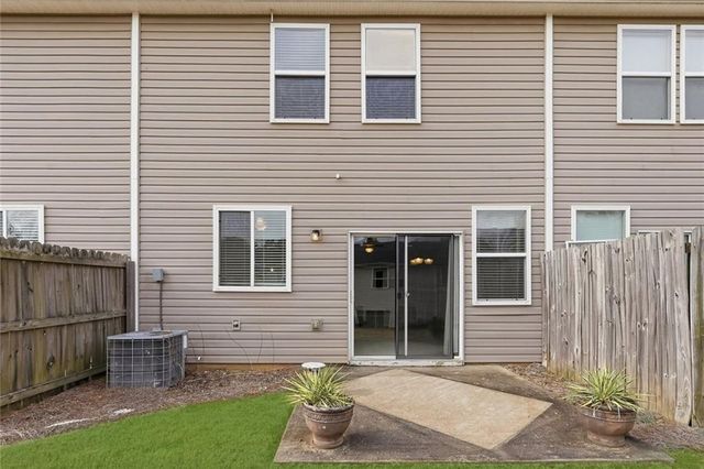 332 Oak Leaf Place, Acworth, GA 30102