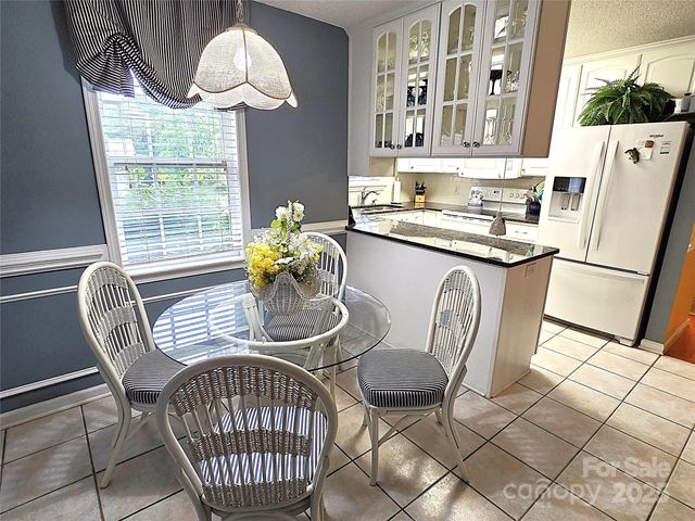 266 Wittenburg Springs Drive, Taylorsville, NC 28681
