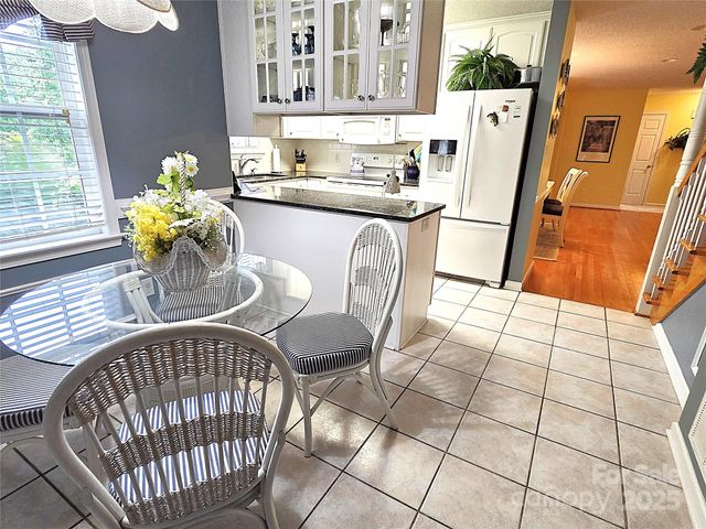 266 Wittenburg Springs Drive, Taylorsville, NC 28681