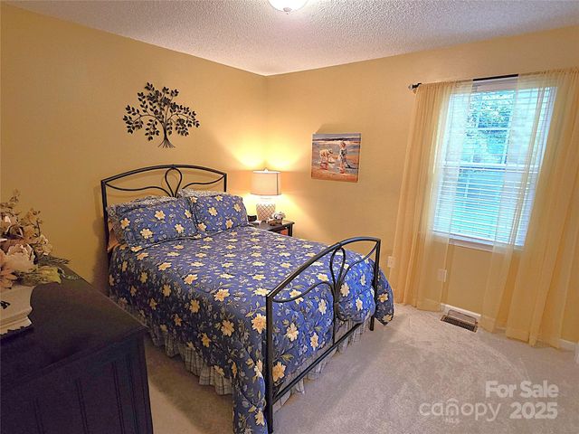 266 Wittenburg Springs Drive, Taylorsville, NC 28681