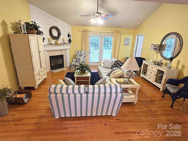 266 Wittenburg Springs Drive, Taylorsville, NC 28681