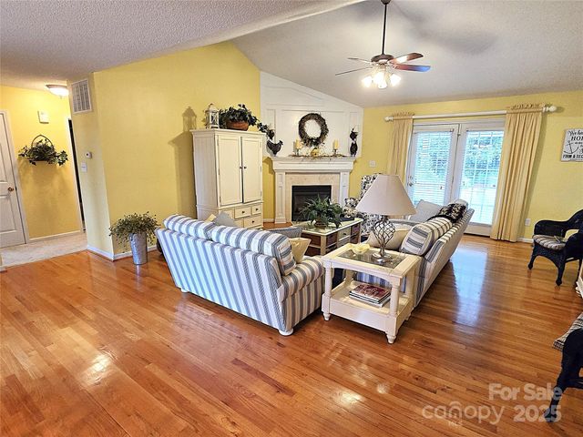 266 Wittenburg Springs Drive, Taylorsville, NC 28681