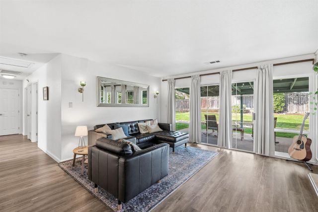 9505 Tonkin Dr, Orangevale, CA 95662